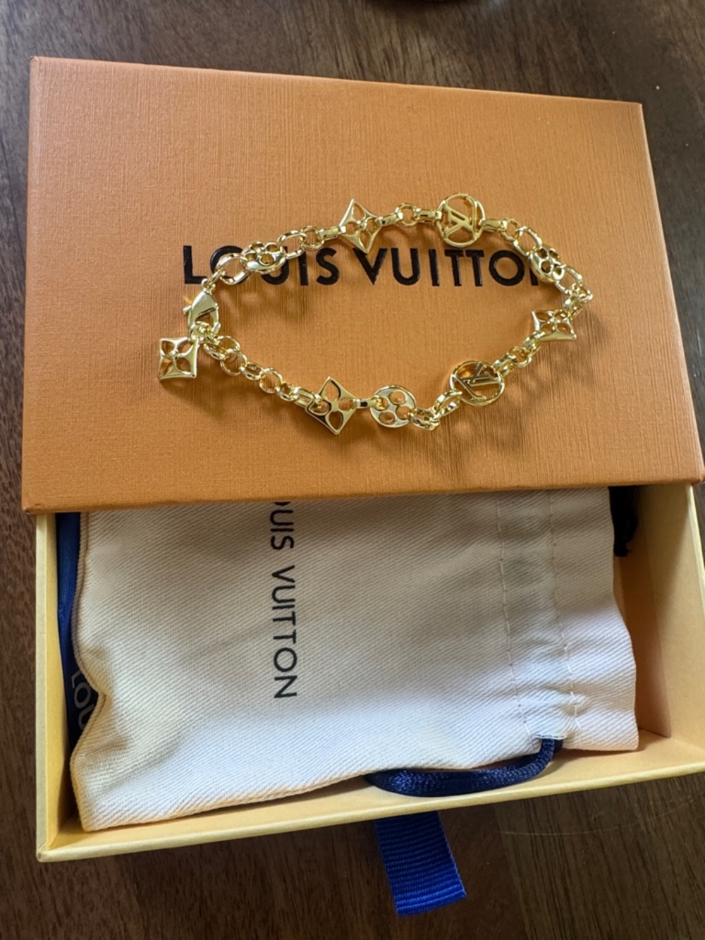 Louis Vuitton Gold-Tone Link Bracelet with LV Circle Charm - Picture 7 of 7